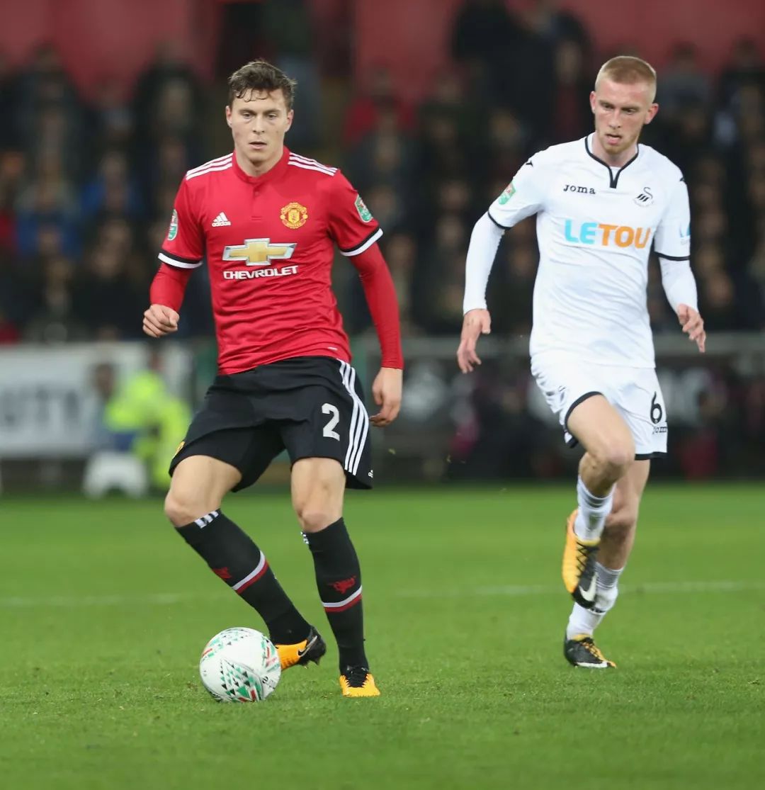 观察他们的 观察他们的